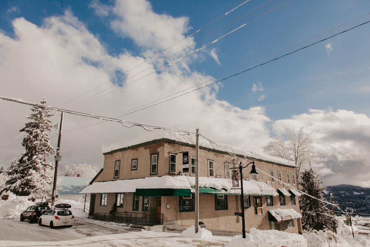 The Flying Steamshovel Inn Rossland Extérieur photo