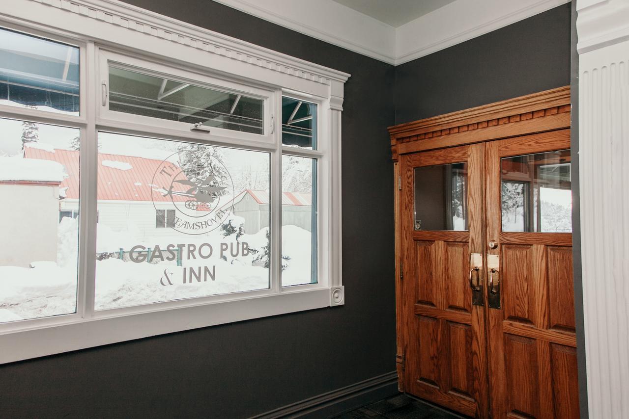 The Flying Steamshovel Inn Rossland Extérieur photo
